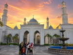 Masjid Baiturrahman H.Lawe (Zam-zam Center) di Kabupaten Barru (Foto MJN)