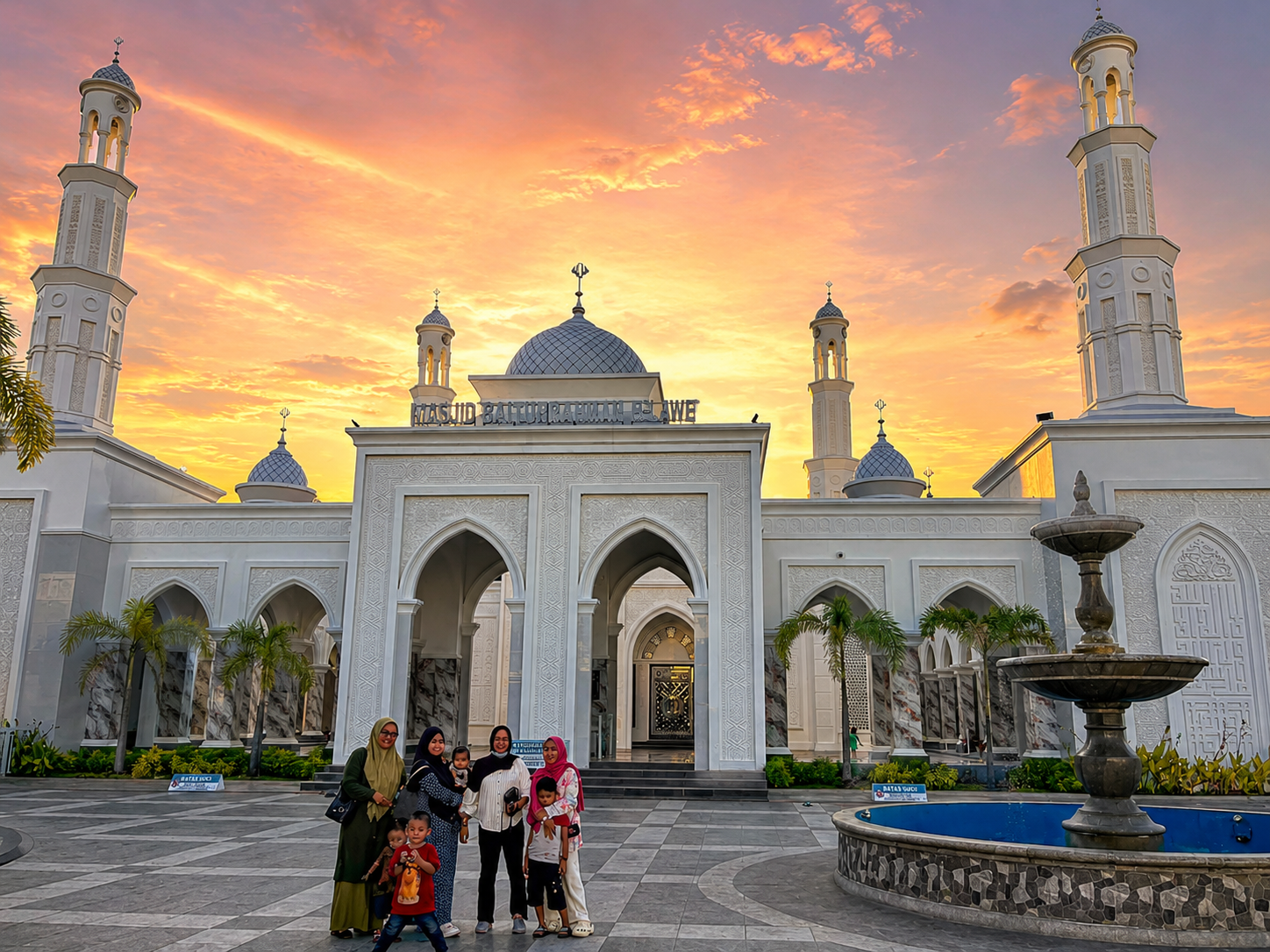 Masjid Baiturrahman H.Lawe (Zam-zam Center) di Kabupaten Barru (Foto MJN)