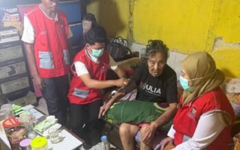Tim Home Care Puskesmas Andalas Gerak Cepat Periksa Warga Kelurahan Melayu