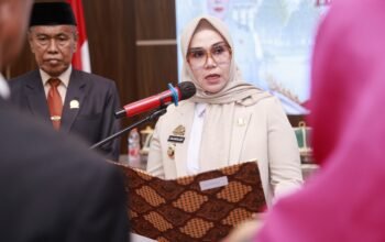 Bupati Barru Lantik 11 Anggota BPD PAW, Tekankan Pentingnya Menjaga Amanah
