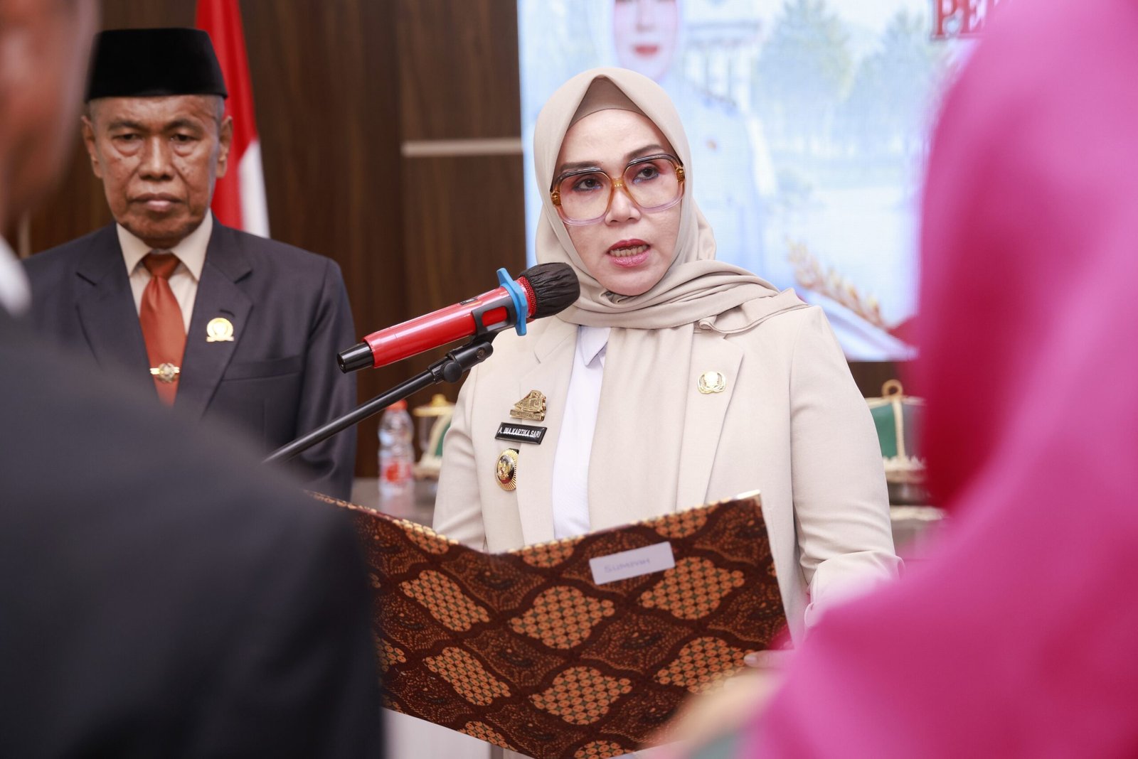 Bupati Barru Lantik 11 Anggota BPD PAW, Tekankan Pentingnya Menjaga Amanah