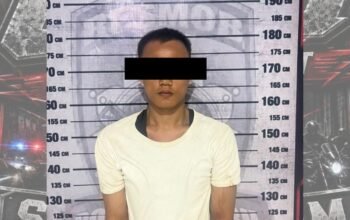 Terduga pelaku TS alias D (18) yang diamankan Satreskrim Polres Barru di Kabupaten Sidrap terkait kasus pencurian handphone dan pengurasan rekening korban hingga Rp29,7 juta.