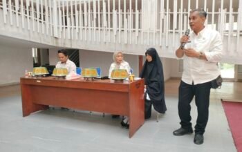 Charlly Richard, S.,IP., M.Si Kepala Dinas Perpustakaan Kabupaten Barru (dok red)