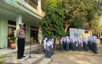 Police Go To School, Kasat Lantas Polres Barru Edukasi Pelajar 