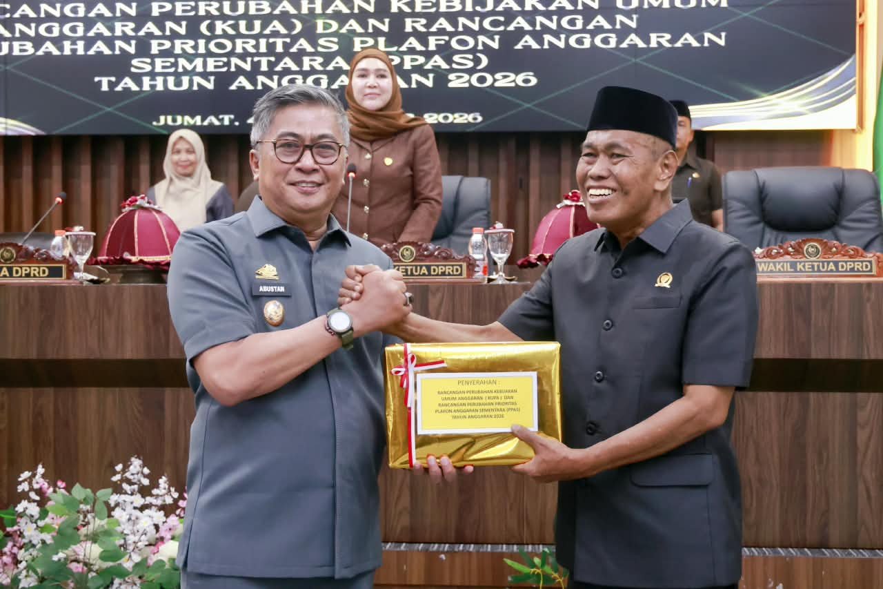 Rapat Paripurna DPRD Barru, Pemkab Sampaikan Rancangan Perubahan KUA-PPAS 2026