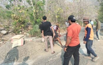 Kompak, Warga Perbaiki Jalan Pacciro Sepanjang 3 Kilo Meter 