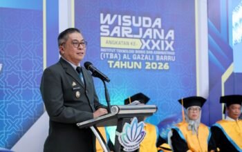 Wabup Abustan Beri Motivasi Kepada 177 Wisuda Sarjana ke-29 ITBA Al Gazali Barru